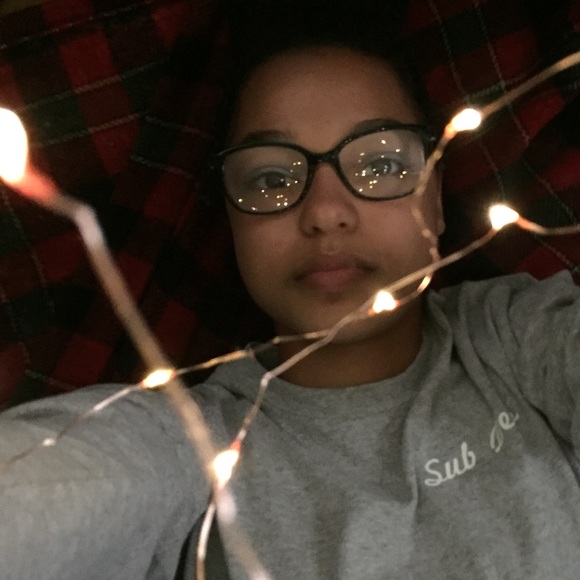 Meet your Posher, Dana - Picture 1 of 1